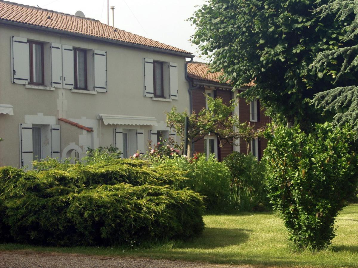 La Pommeraie Jonzac Exterior foto